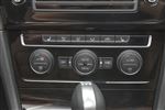 Golf旅行轿车中控台空调控制键图片