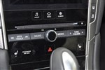 英菲尼迪Q50中控台空调控制键